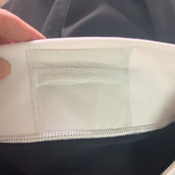 LULULEMON Astro Pant (Regular) Black/Silver Spoon/White
Pants Size 10 - Picture 12 of 16